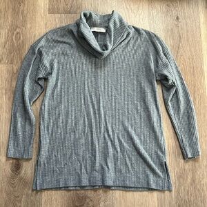 Women’s Loft Waffle Weave Cowl Neck Top Size: M